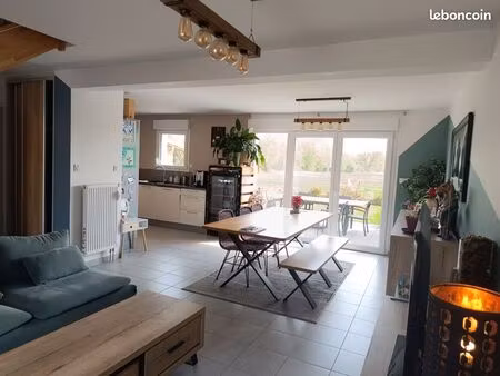 maison de 2014 avec belle vue dégagée sans vis à vis