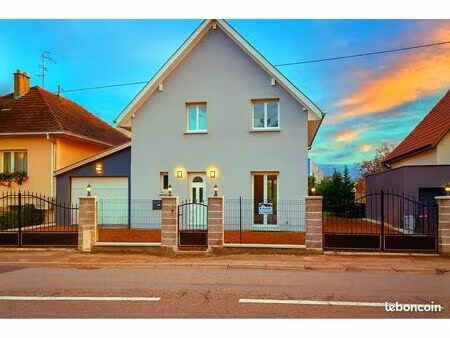 maison avec double portail (pour camping-car  bateau  remorque  etc..)