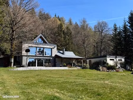 propriété 7 pièces 136 m²