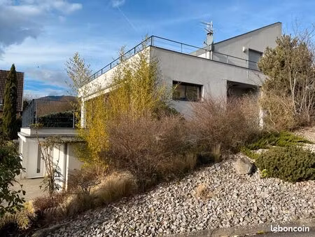 villa d’architecte d’exception avec vue panoramique unique