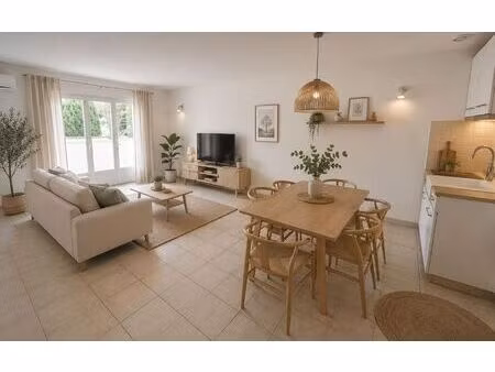 location appartement  43.8 m² t-2 à saint-martin-de-crau  690 €