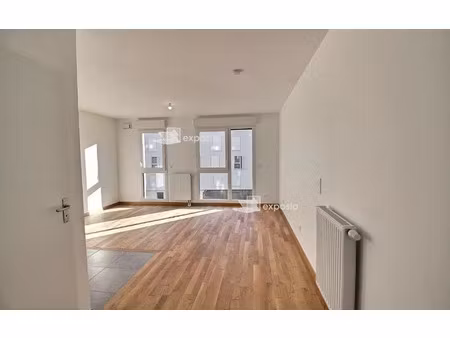location appartement  28 m² t-1 à sceaux  960 €