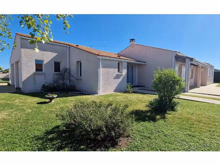 maison saint-agnant m² t-6 à vendre  355 900 €