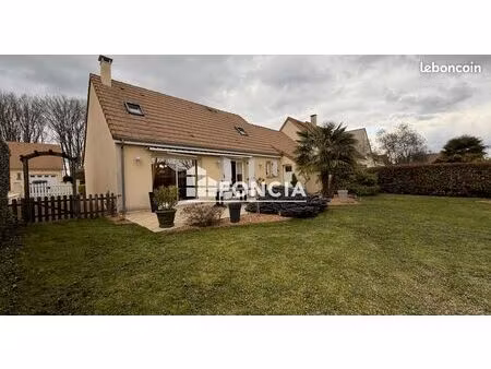 a vendre - maison familiale 5 pièces - vie de plain pied - monce en belin