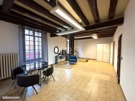 immeuble 219 m² saint-calais