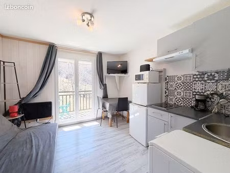 studio 1 pièce 18 m²