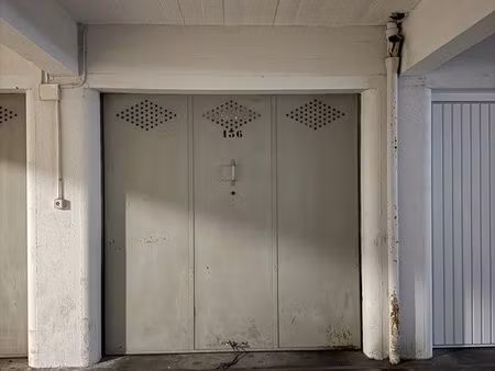 garage dans le triangle d’or