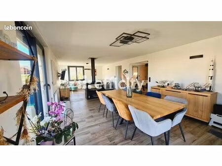 maison 5 pièces 230 m²