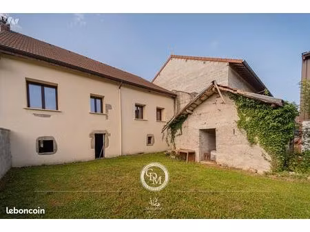 maison 2 pièces 100 m²