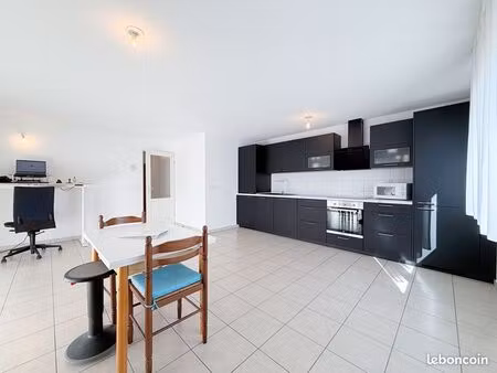 appartement 3 pièces 64 m²