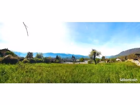 terrain 1390 m² saint pierre d albigny
