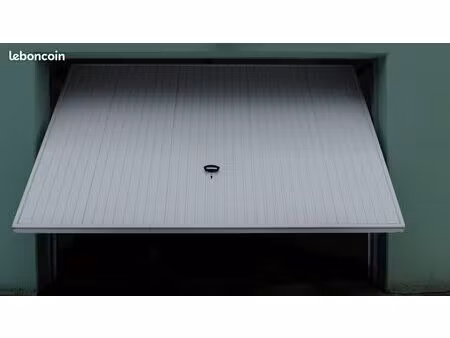 garage box fermé 14m² - fécamp centre - sécurisé