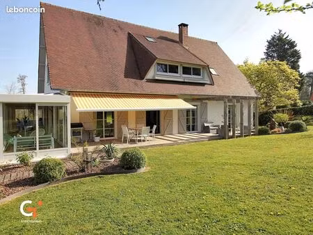 maison 7 pièces 270 m²