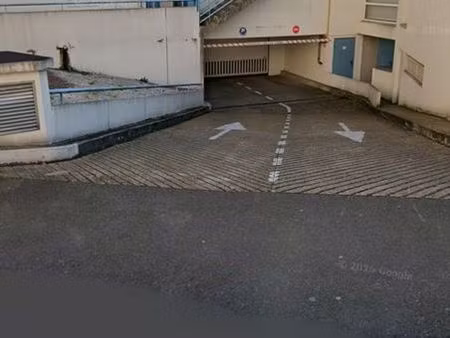 sous location garage moto / meubles