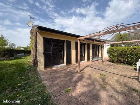 maison 3 pièces 80 m²