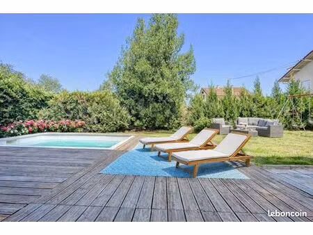 annemasse : maison 119 m² habitables + 60 m² de sous-sol aménagé avec piscine