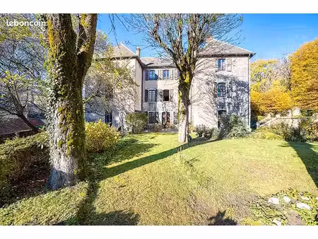 propriété 18 pièces 700 m²