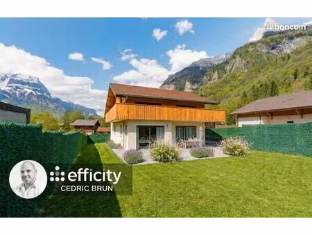 maison 6 pièces 176 m²
