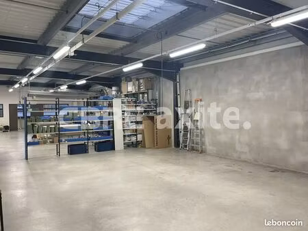 local d'activite 250 m² allonzier-la-caille