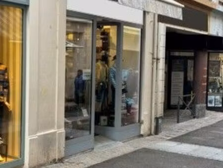 local 65 m² - emplacement n°1