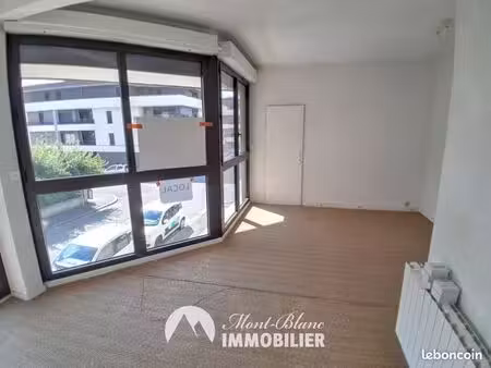 local 45 m² sallanches