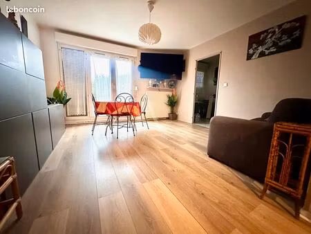 studio 1 pièce 34 m²