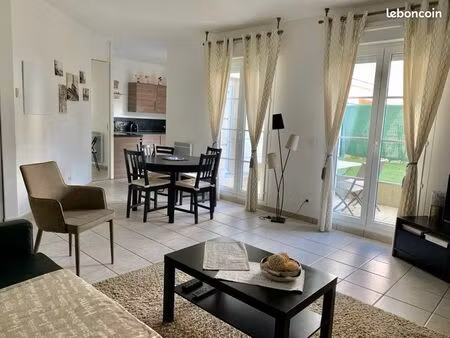 beau 2 pièces jardin vallée village serris