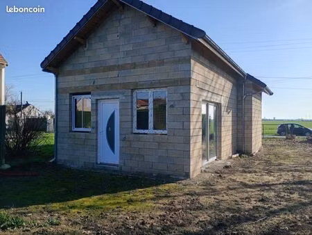 terrain à vendre de 3626 mètre  constructible déjà une maison avec les plus gros œufs mont