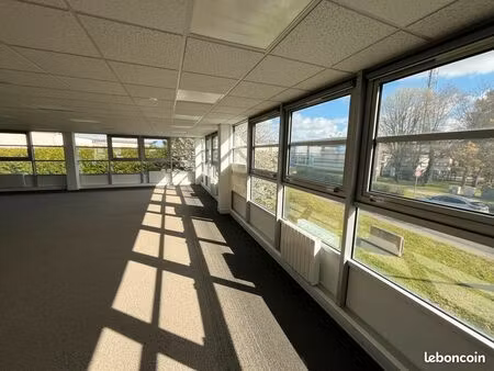 bureau 170m2