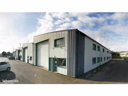 local d'activité 560 m²