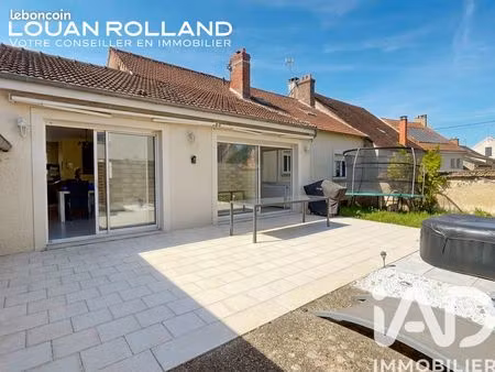 maison familiale 5 pièces 218 m²