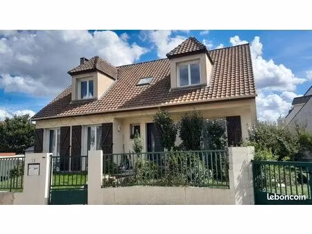 maison indépendante cebtre ville brie-comte-robert 7 pièces 135m2