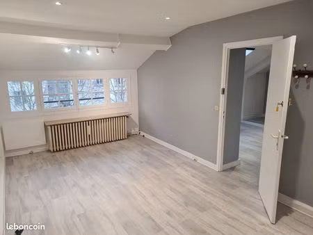 bureau location melun 48 m2