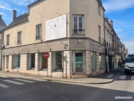 rare emplacement numero 1 local commercial