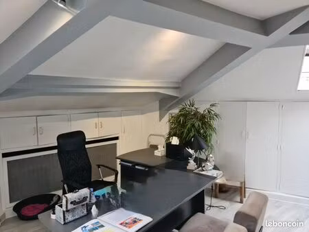 bureau location melun 22 m2