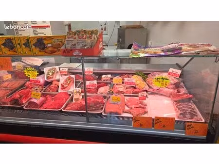 a vendre boucherie rôtisserie  épicerie fruits et légumes crémerie de 110m2