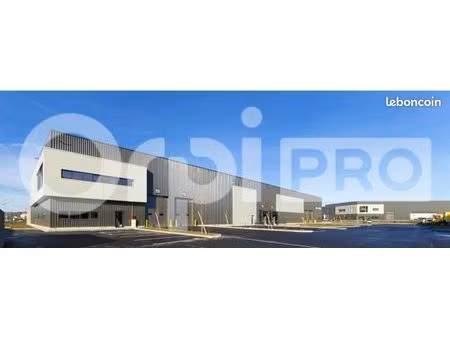 local d'activité 3 287 m²