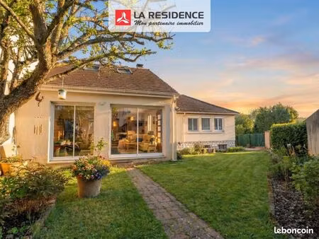 maison 10 pièces 215 m²