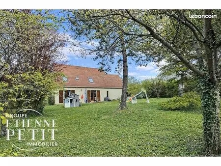 maison 6 pièces 140 m²