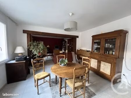 maison 7 pièces 130 m²