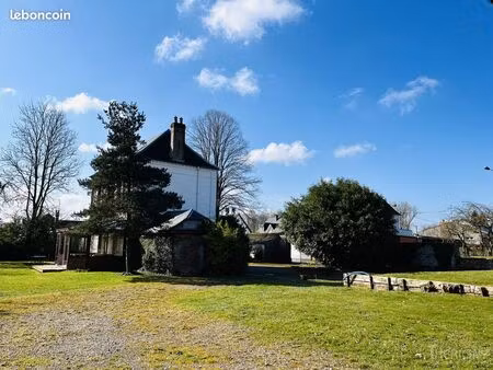 maison 8 pièces 184 m²