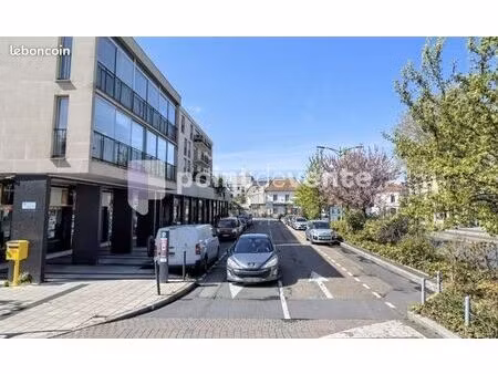 service immobilier 75 m²