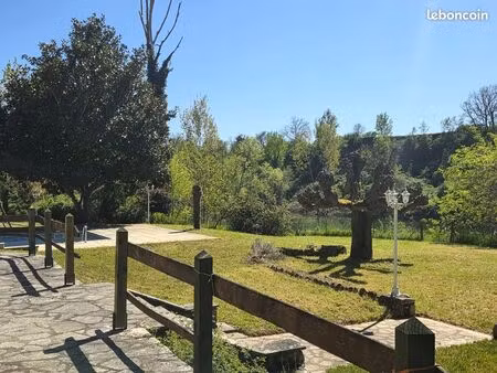 propriété 5 pièces 135 m²