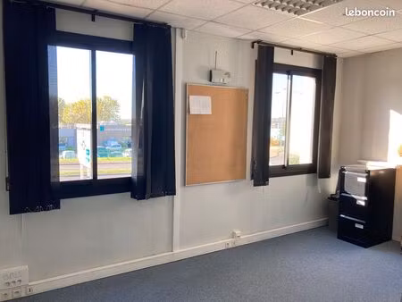 loue bureaux 110 m2 - aubergenville 78