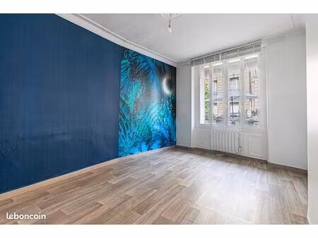 local 48 m² saint-germain-en-laye