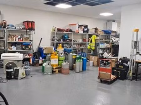 location de local / bureau 140 m² – rdc – montigny le bretonneux 78180