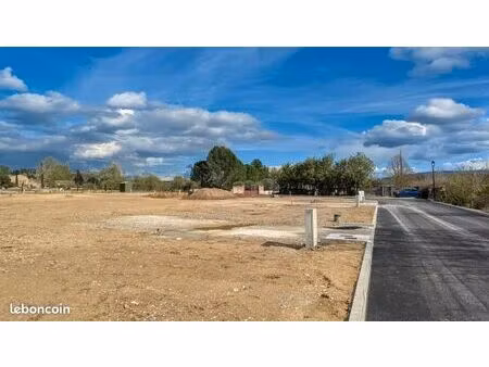 terrain 429 m² robion