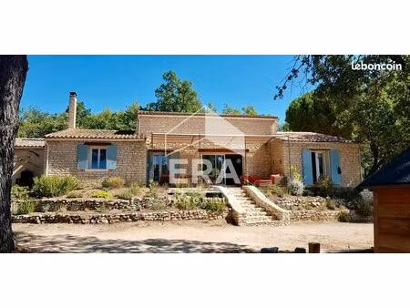 villa 10 pièces 165 m²
