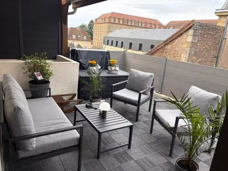 appartement de 127 m² avec terrasse en centre ville