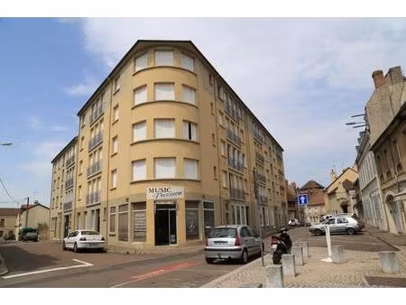 bureaux de 64 m² de plain-pied à vendre en plein centre ville d'autun